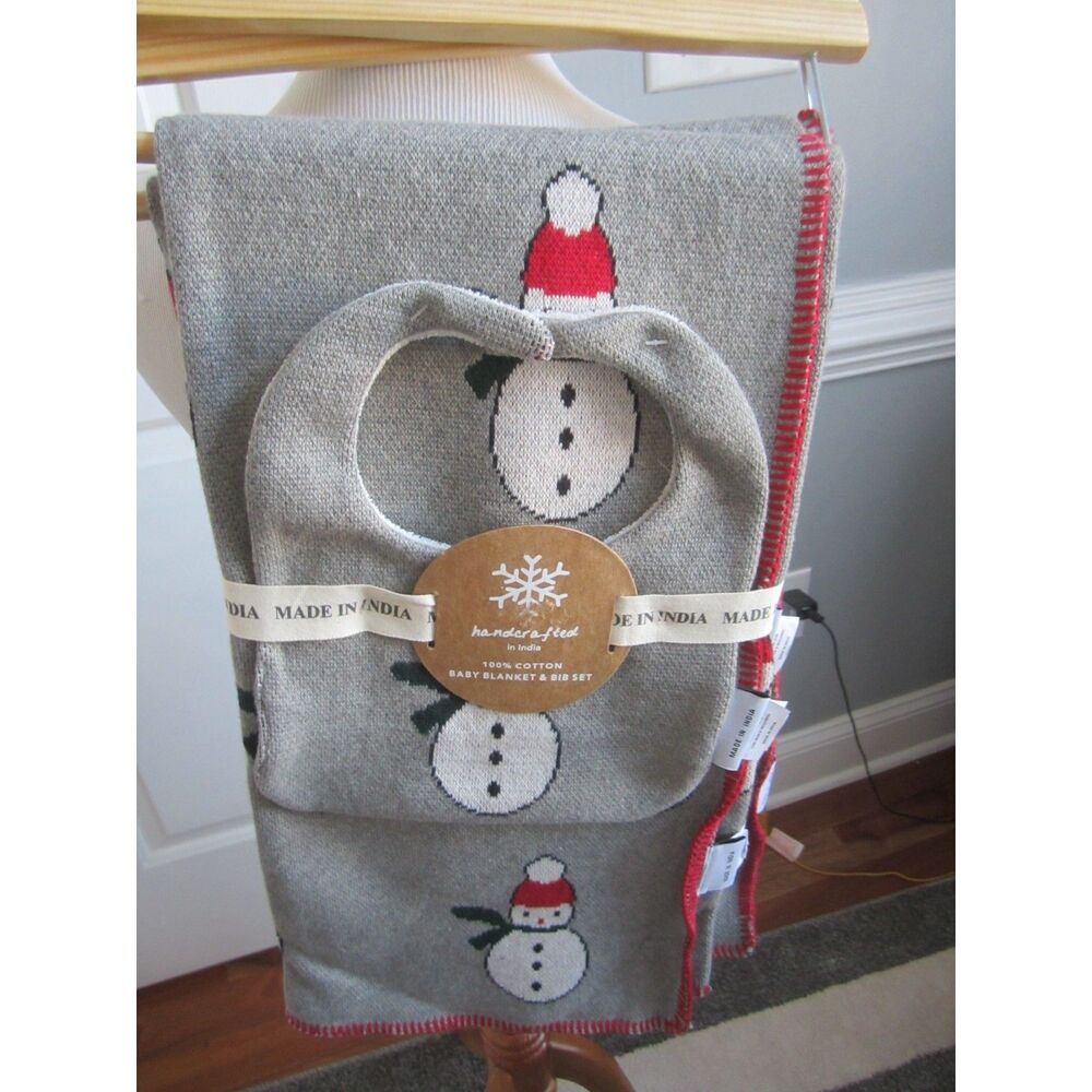 NWT GRAY SUPER SOFT  COTTON  SNOWMAN BABY BLANKET WITH MATCHING BIB.